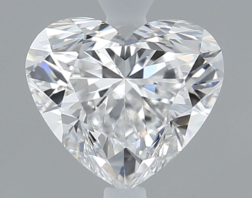 0.62 carat E-VVS2 Natūralus Heart Deimantas (1)