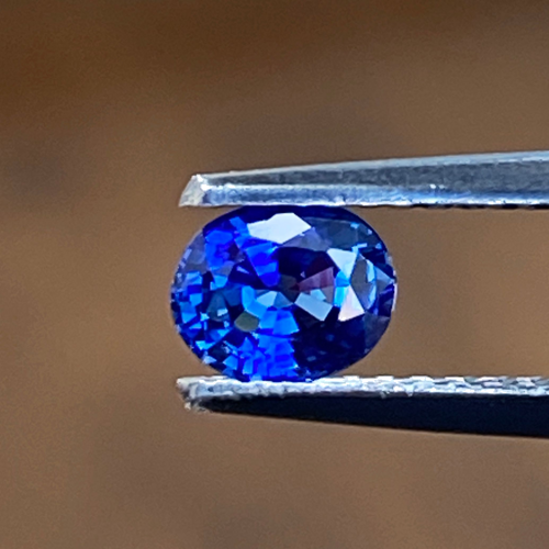 0.65 carat BLUE Oval Safyras (1)