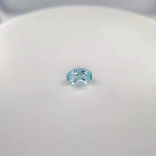 0.57 carat BLUE Oval Aquamarine (1)