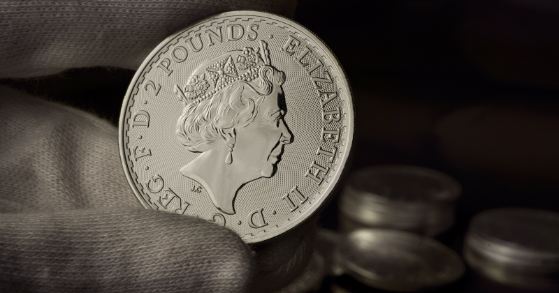 Sidabrinė Elžbietos II moneta